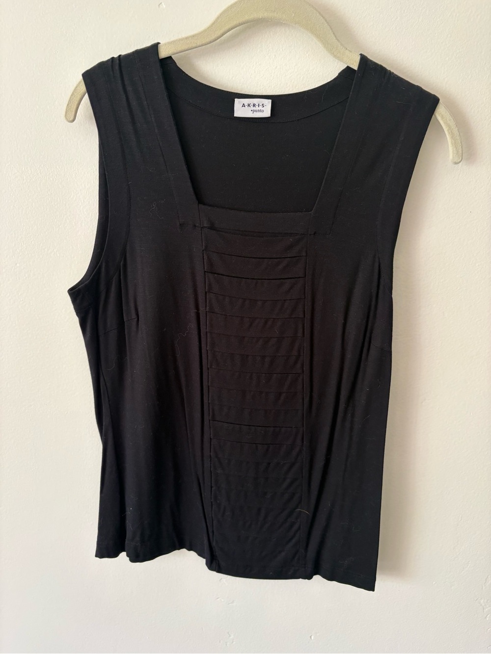 Akris Punto Black Sleeveless Pleated Panel Tank